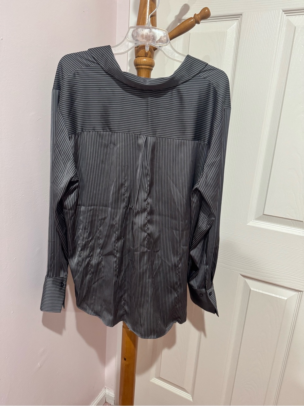 nwot button down blouse - Picture 4 of 4